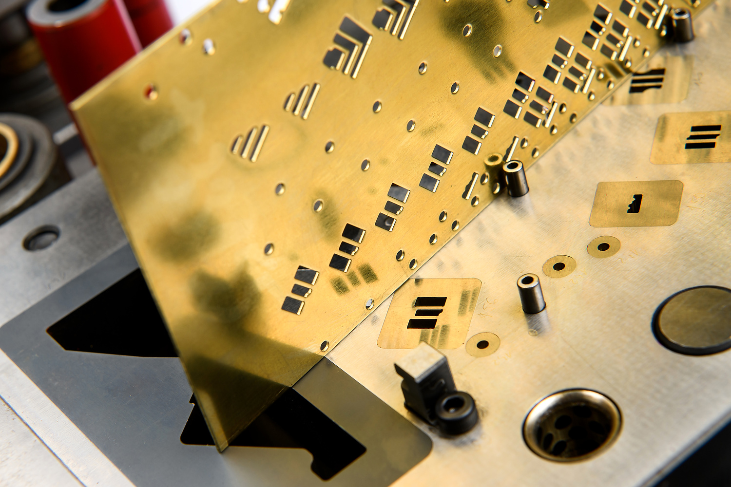 Nástroje na rýchlobežné lisy